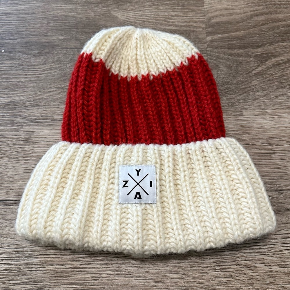 🔴ZYIA Red Cream Knit Winter Hat